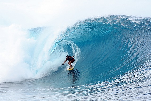 El momento adecuado en la fotografía de surf