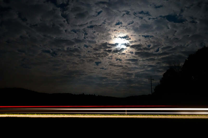 5 consejos para fotografiar las estelas de luz de los coches. Medien Profil