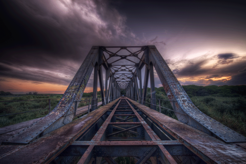 Perspective photo of bridge, Irix 11mm f/4